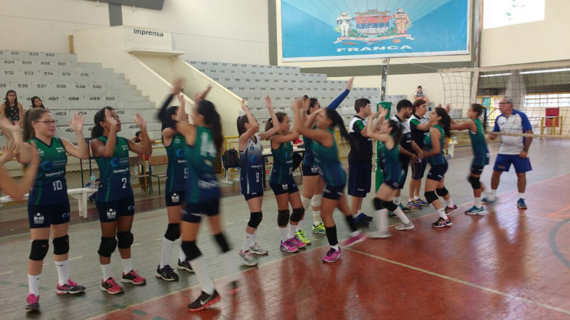 Equipe mirim de Franca após vitória sobre Jaboticabal em casa (foto: divulgação)